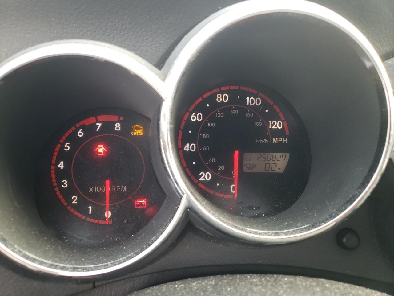 Photo 8 from auction – 2005 PONTIAC VIBE with VIN 5Y2SL63885Z451846