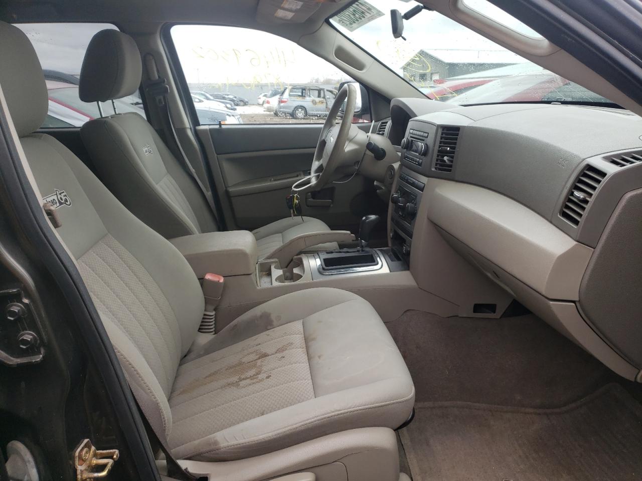 Photo 5 from auction – 2006 JEEP GRAND CHER with VIN 1J4GR48K76C290028