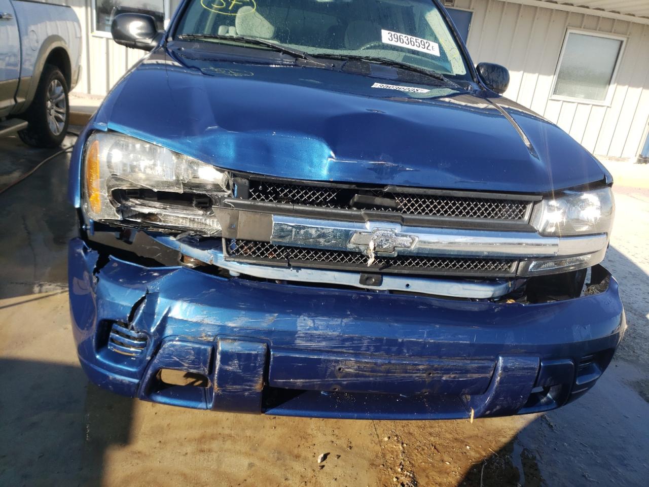 Photo 9 from auction – 2005 CHEVROLET TRAILBLAZE with VIN 1GNDT13S752372045