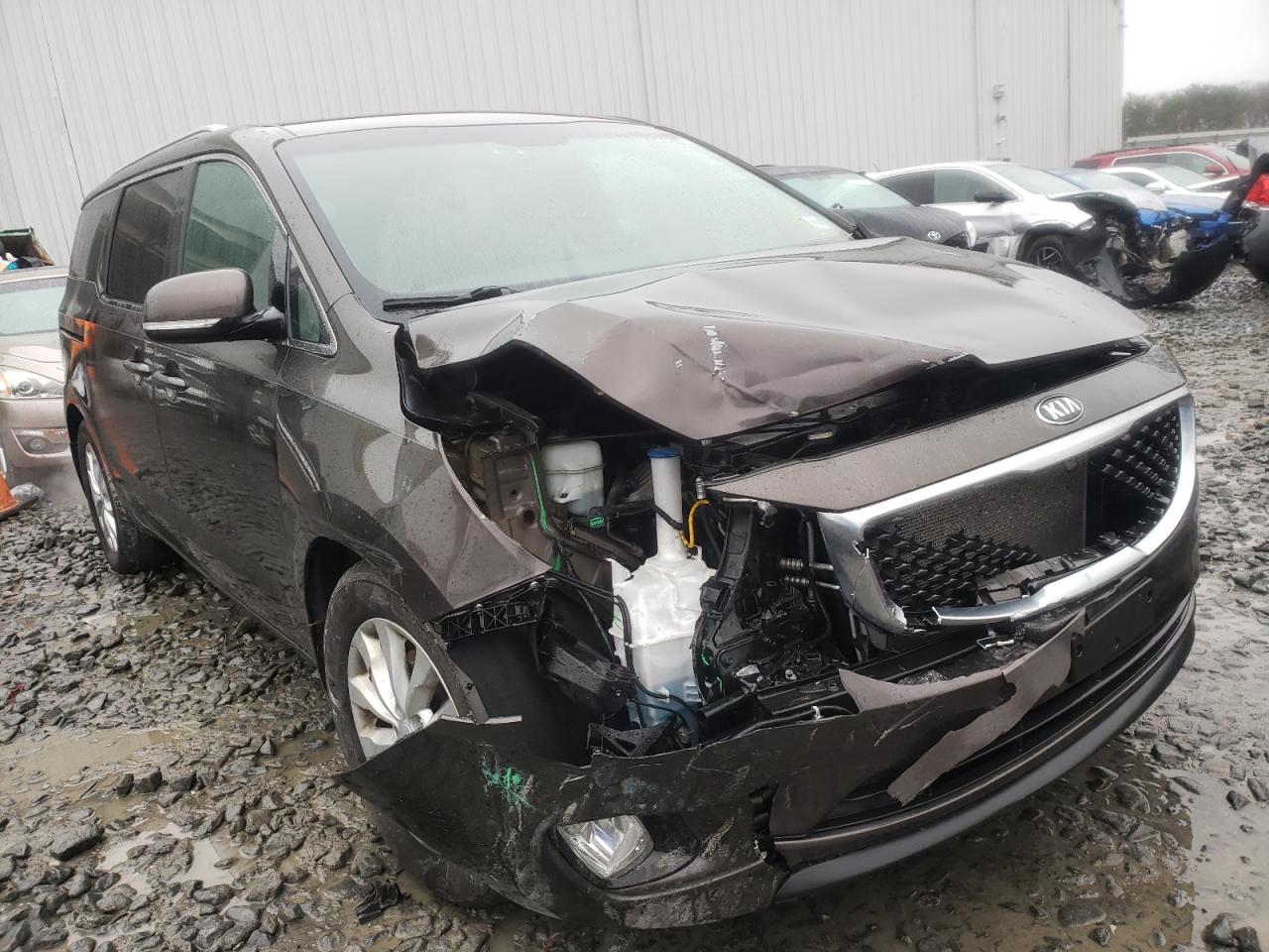 KIA SEDONA EX 2018 with VIN KNDMC5C18J6397451 - Photo from auction