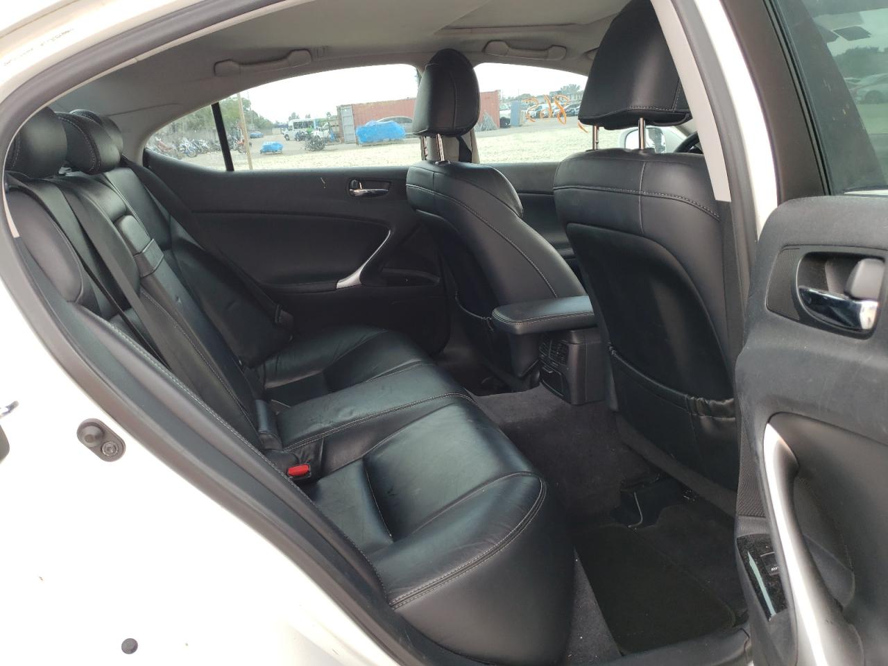 Photo 6 from auction – 2011 LEXUS IS 250 with VIN JTHBF5C22B5144994