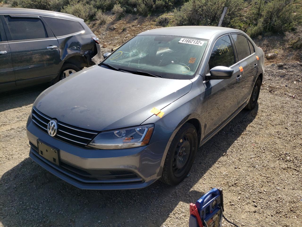 Photo 2 from auction – 2017 VOLKSWAGEN JETTA S with VIN 3VW2B7AJXHM360997