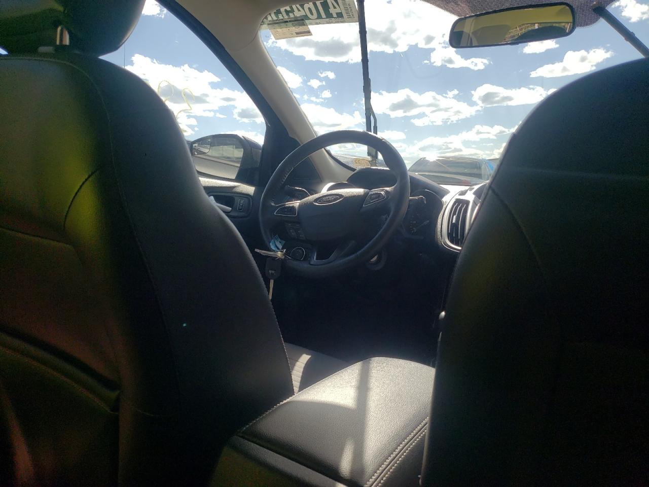 Photo 9 from auction – 2018 FORD ESCAPE SE with VIN 1FMCU9GDXJUA82002