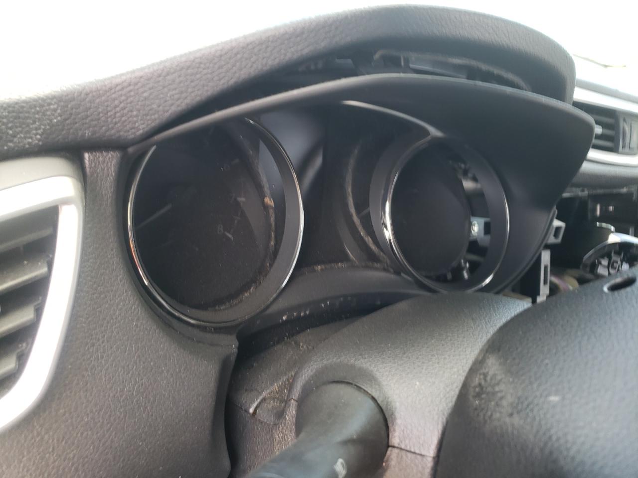 Photo 8 from auction – 2016 NISSAN ROGUE S with VIN KNMAT2MV7GP701133