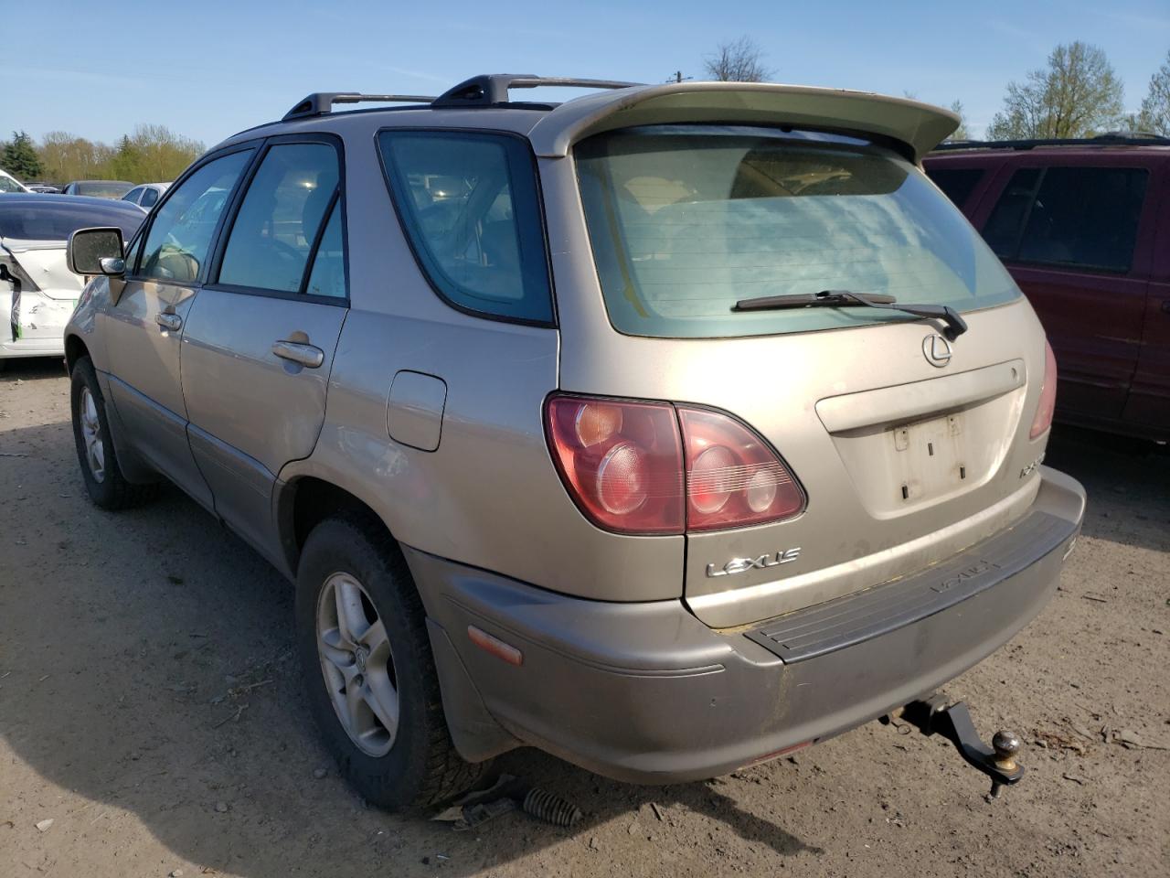 Photo 3 from auction – 2000 LEXUS RX 300 with VIN JT6HF10U5Y0135343