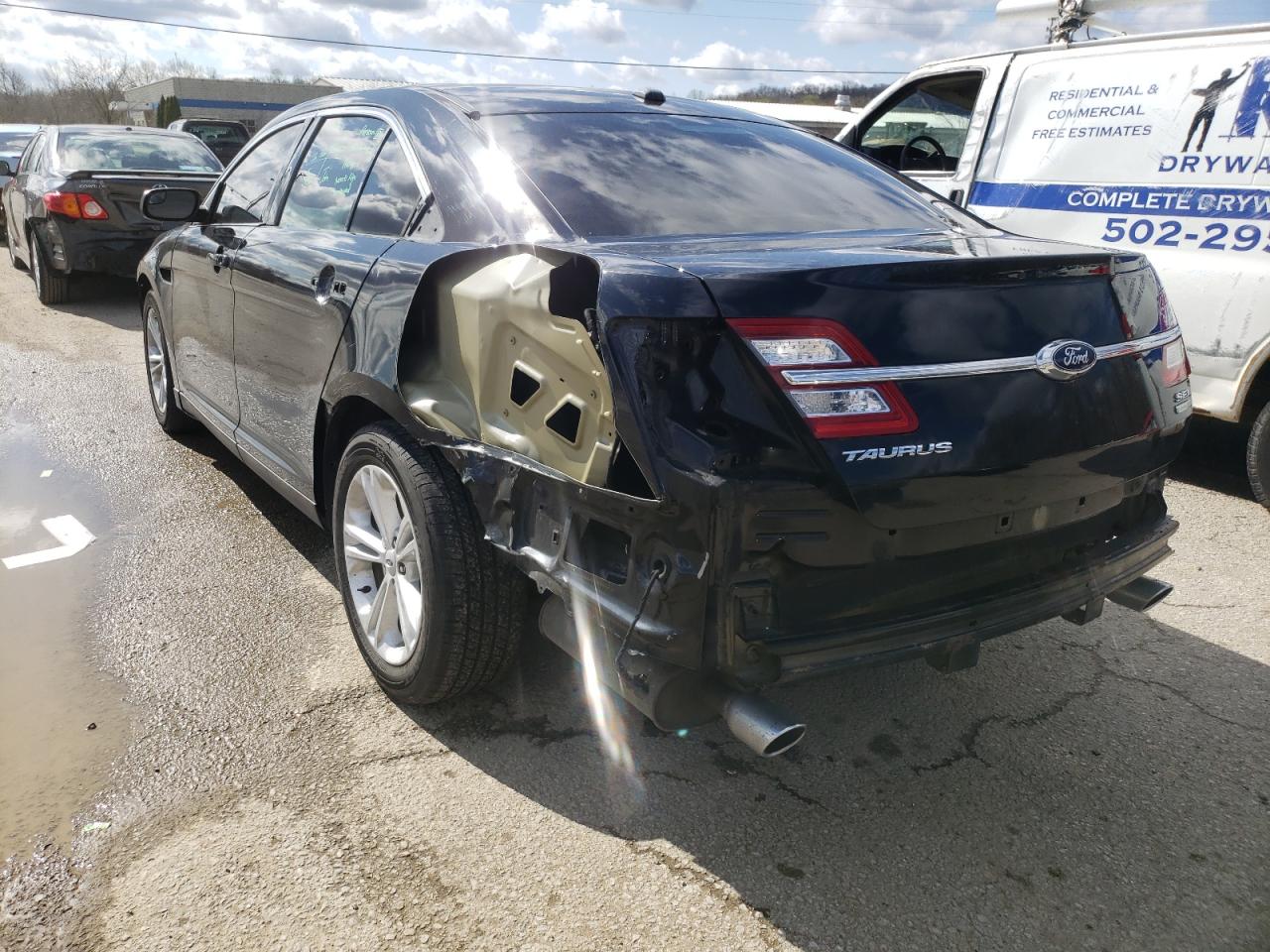 Photo 3 from auction – 2016 FORD TAURUS SEL with VIN 1FAHP2H86GG111695