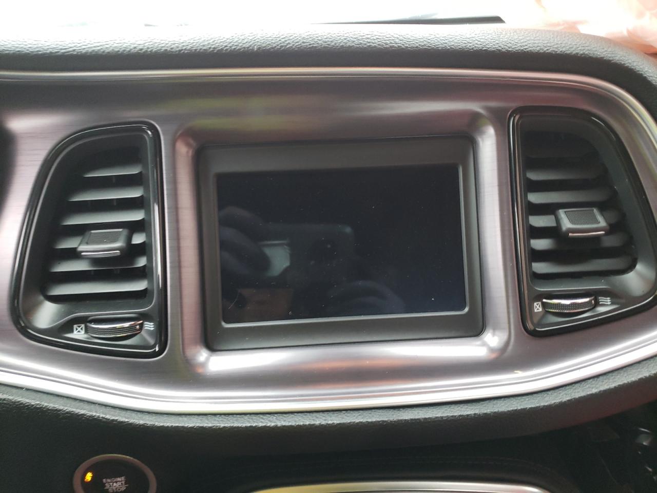 Photo 9 from auction – 2018 DODGE CHALLENGER with VIN 2C3CDZBT1JH208953