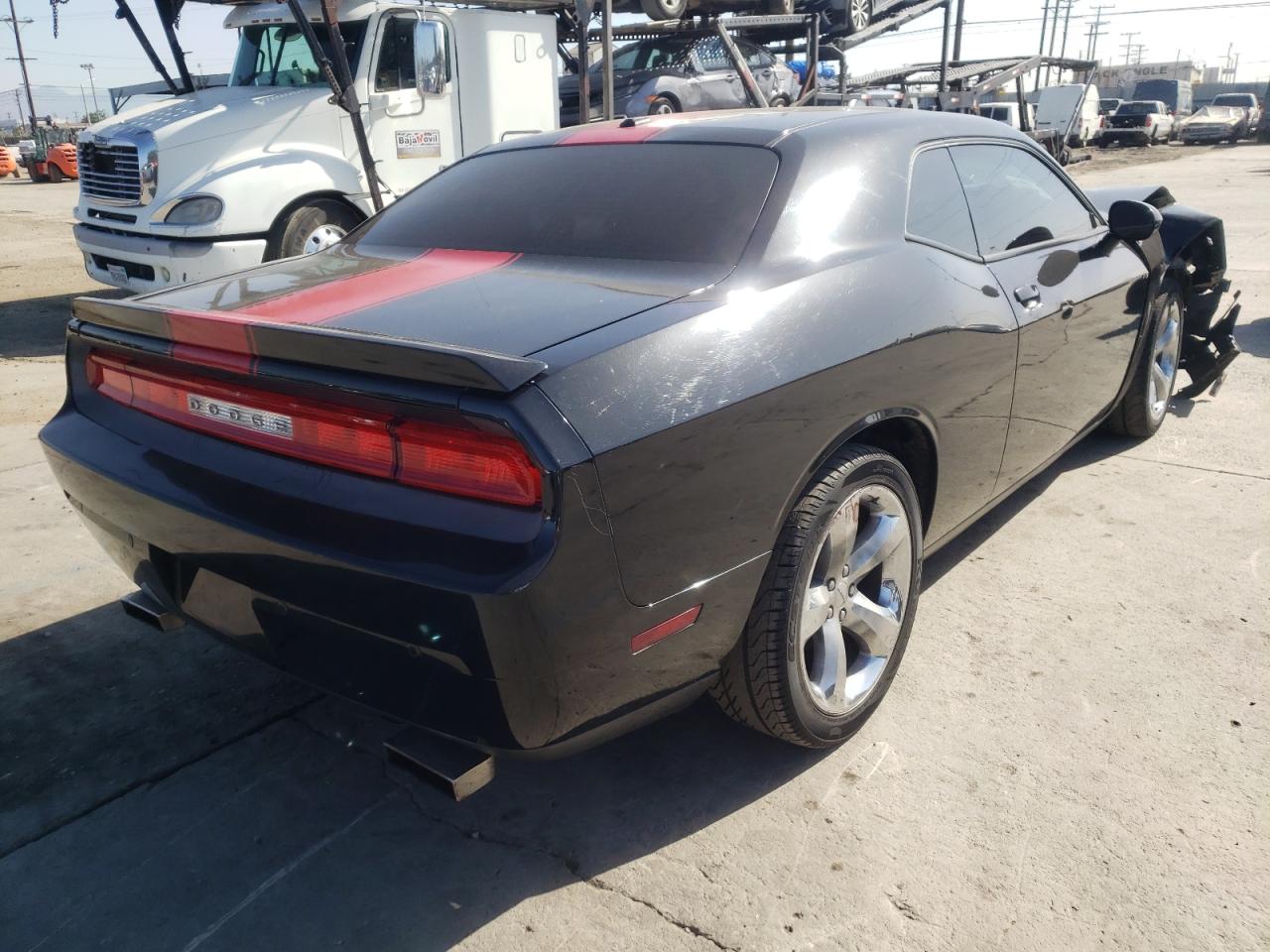 Photo 4 from auction – 2013 DODGE CHALLENGER with VIN 2C3CDYAG5DH518042