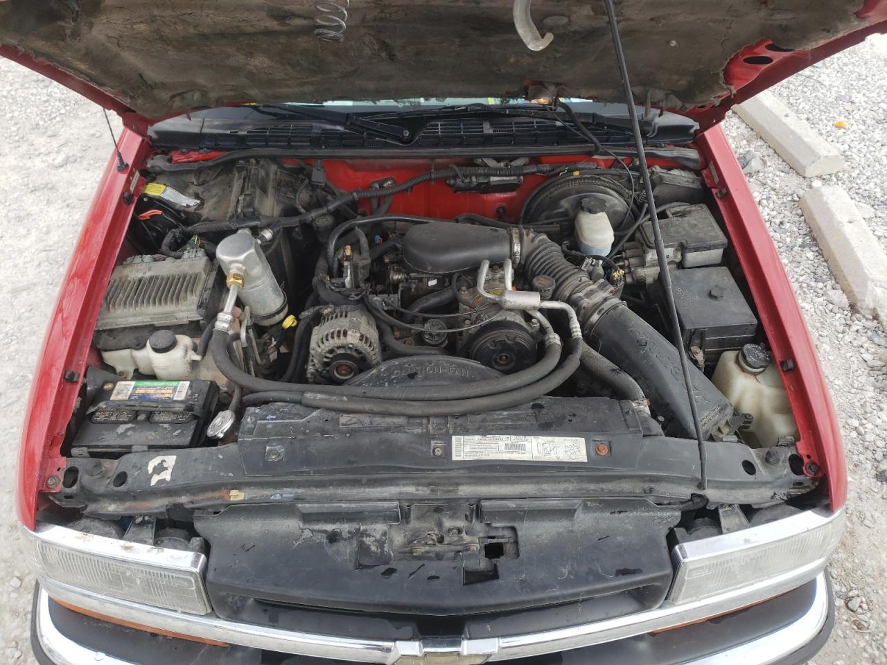 Photo 7 from auction – 2000 CHEVROLET BLAZER with VIN 1GNDT13W3Y2177129