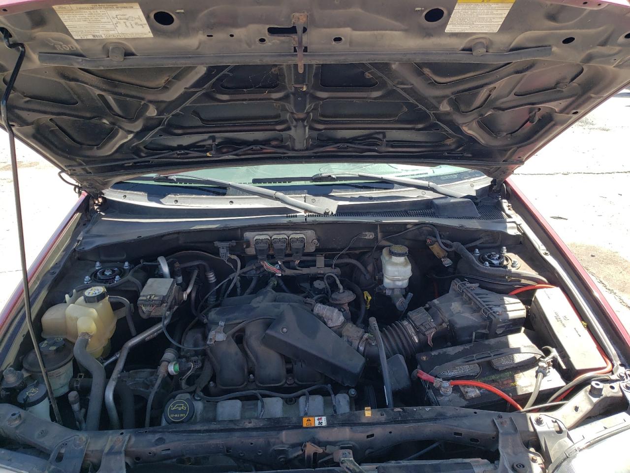Photo 7 from auction – 2005 FORD ESCAPE XLT with VIN 1FMYU93165KC96293