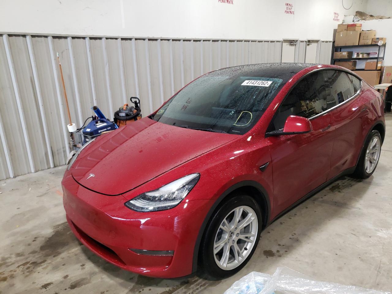 Photo 2 from auction – 2020 TESLA MODEL Y with VIN 5YJYGDEE2LF036675