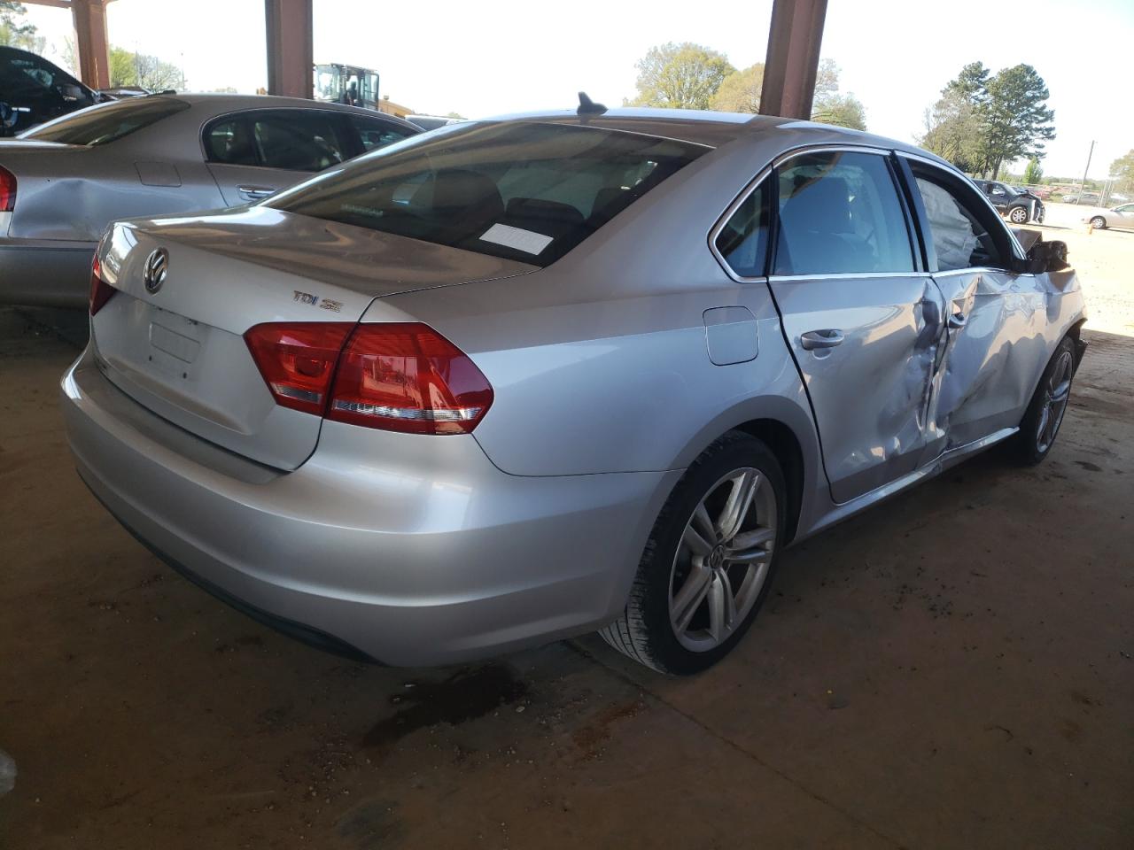 Photo 4 from auction – 2014 VOLKSWAGEN UK with VIN 1VWBN7A34EC007080