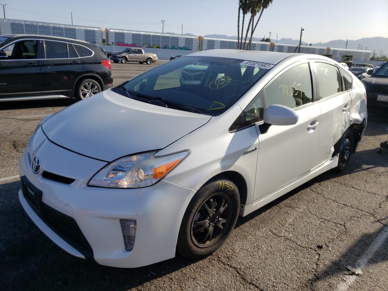Photo 2 from auction – 2015 TOYOTA PRIUS with VIN JTDKN3DU7F1929808