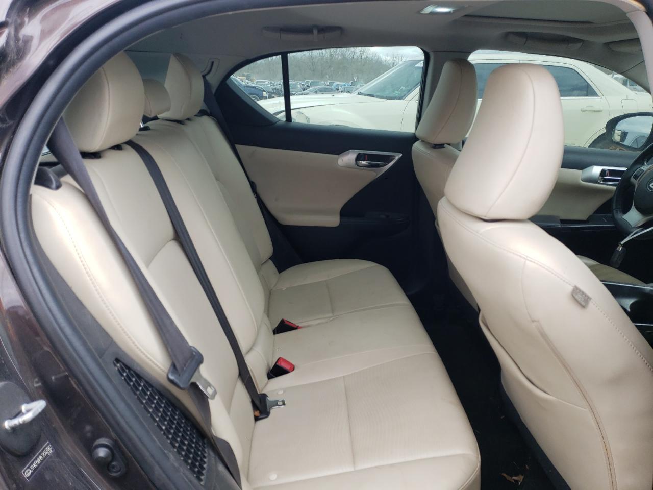 Photo 6 from auction – 2012 LEXUS CT 200 with VIN JTHKD5BH8C2063982