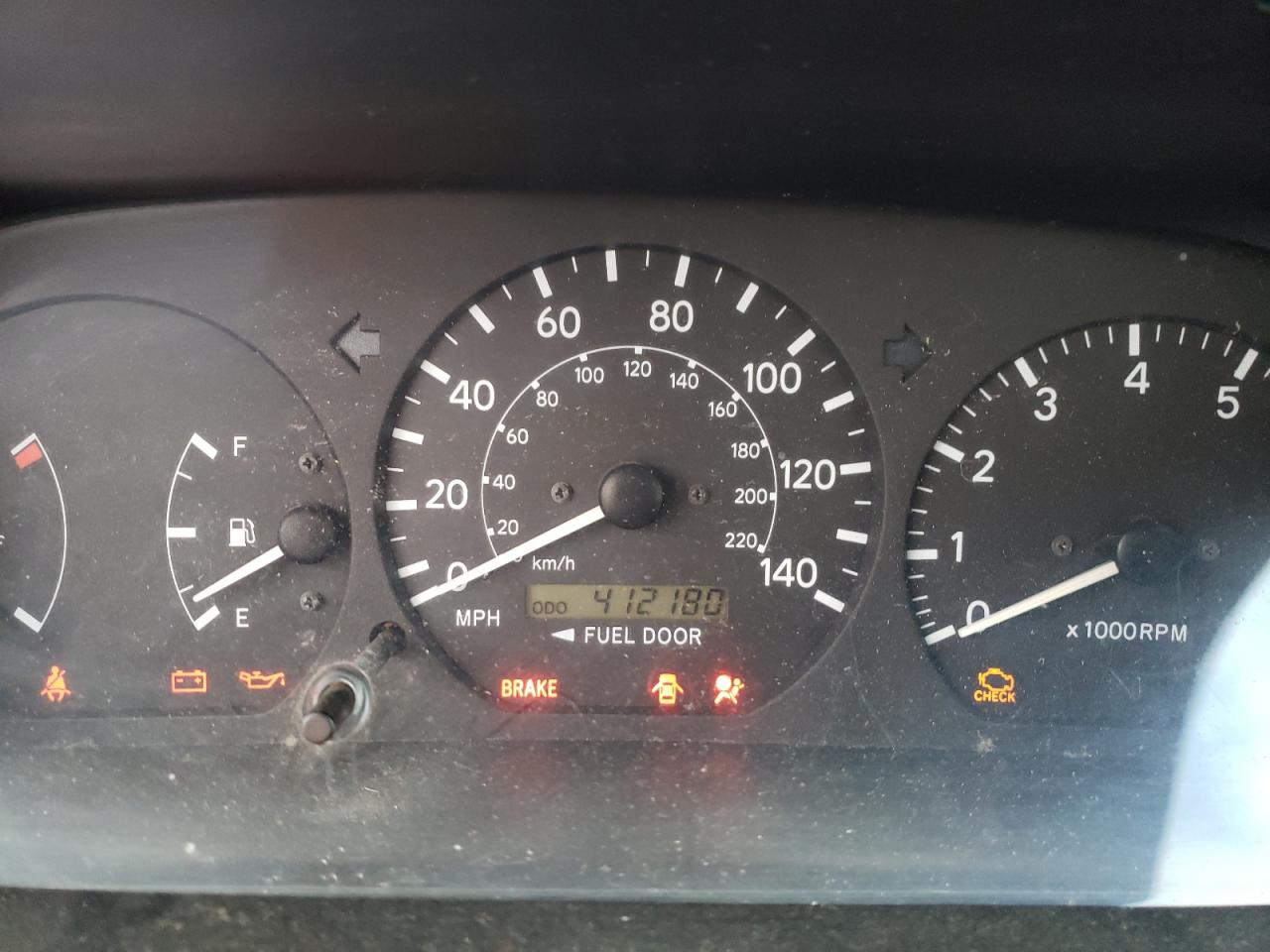Photo 8 from auction – 2000 TOYOTA CAMRY CE with VIN 4T1BG22K5YU714656