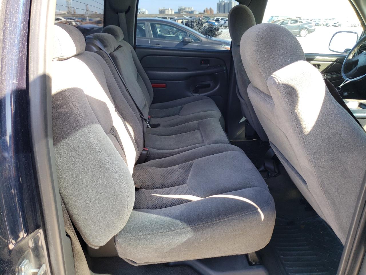 Photo 6 from auction – 2005 CHEVROLET SILVERADO with VIN 2GCEC13T351198030
