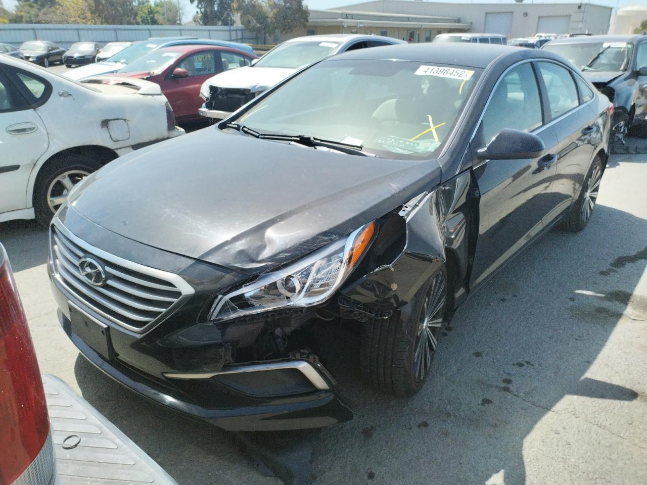 Photo 2 from auction – 2017 HYUNDAI SONATA SE with VIN 5NPE24AF6HH542762