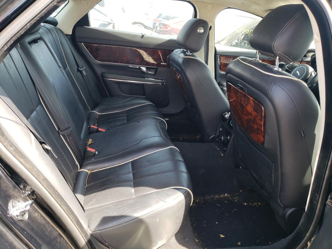 Photo 6 from auction – 2011 JAGUAR XJL with VIN SAJWA2GB9BLV05791