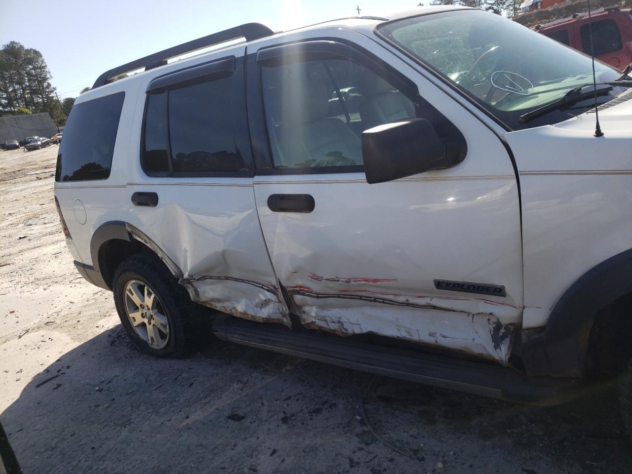 Photo 9 from auction – 2006 FORD EXPLORER X with VIN 1FMEU63E96UA26615