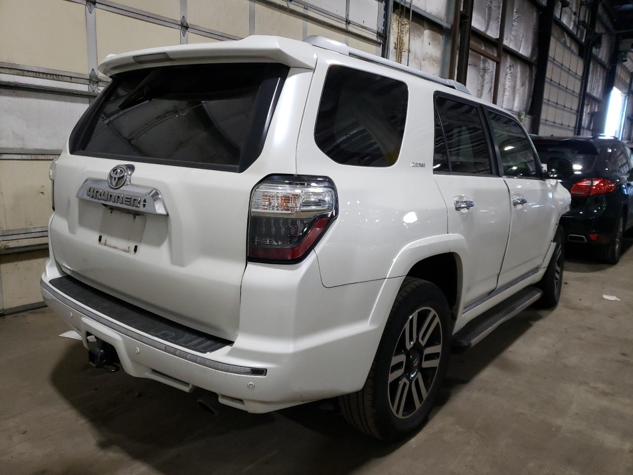 Photo 4 from auction – 2016 TOYOTA 4RUNNER SR with VIN JTEBU5JR6G5317281