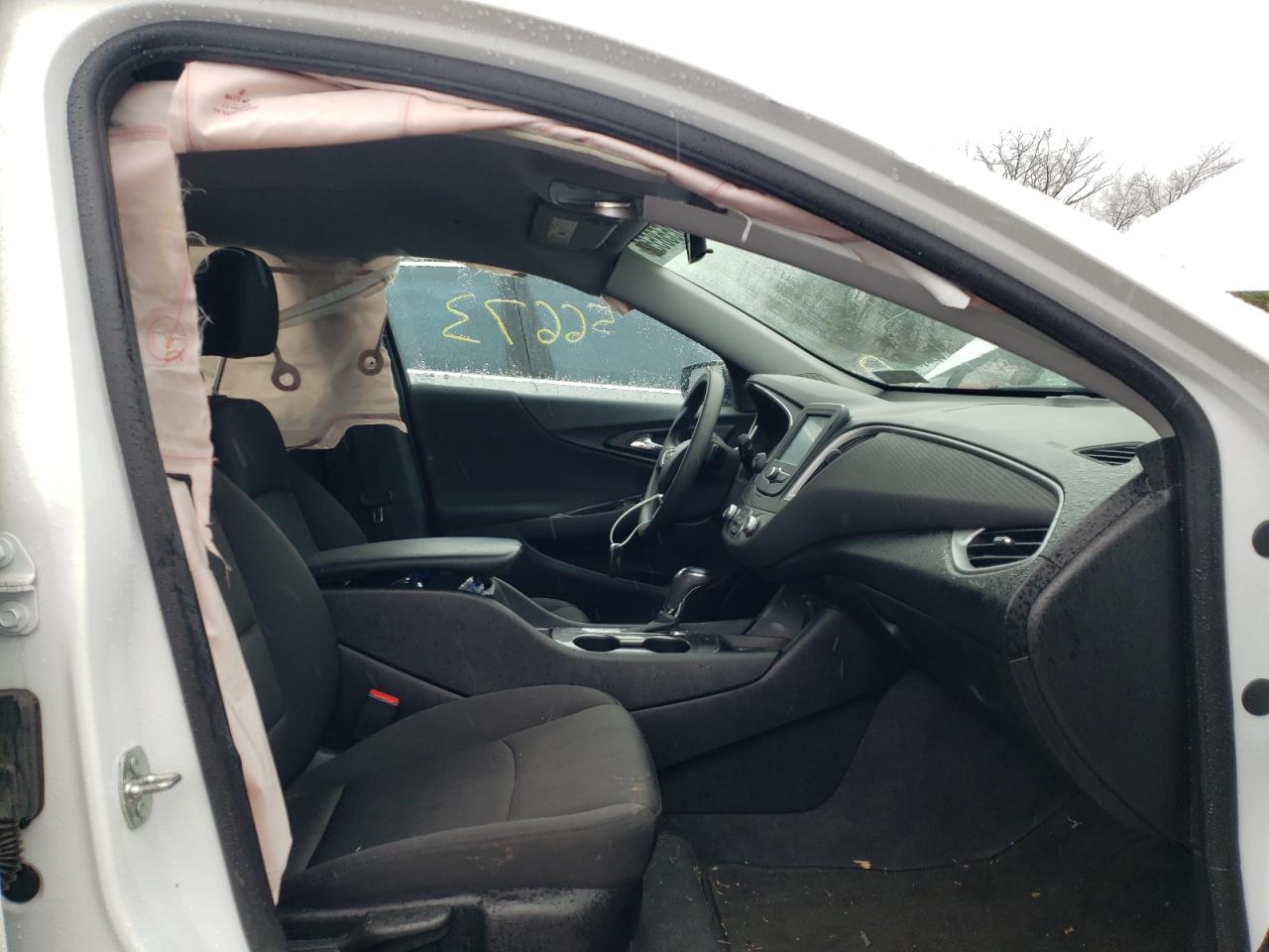 Photo 5 from auction – 2018 CHEVROLET MALIBU LS with VIN 1G1ZB5ST6JF264191