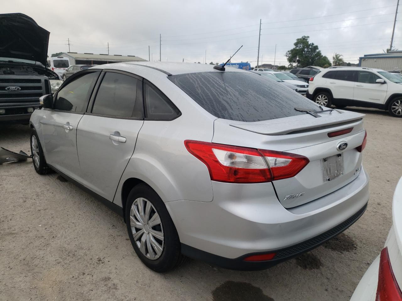 Photo 3 from auction – 2013 FORD FOCUS SE with VIN 1FADP3F26DL321462