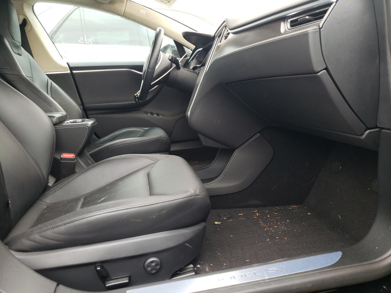 Photo 5 from auction – 2014 TESLA MODEL S with VIN 5YJSA1H28EFP63071