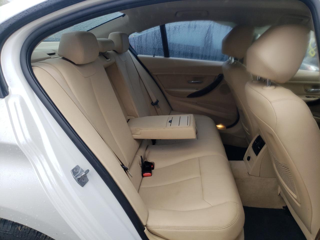 Photo 6 from auction – 2014 BMW 328 I with VIN WBA3A5C50EJ464919