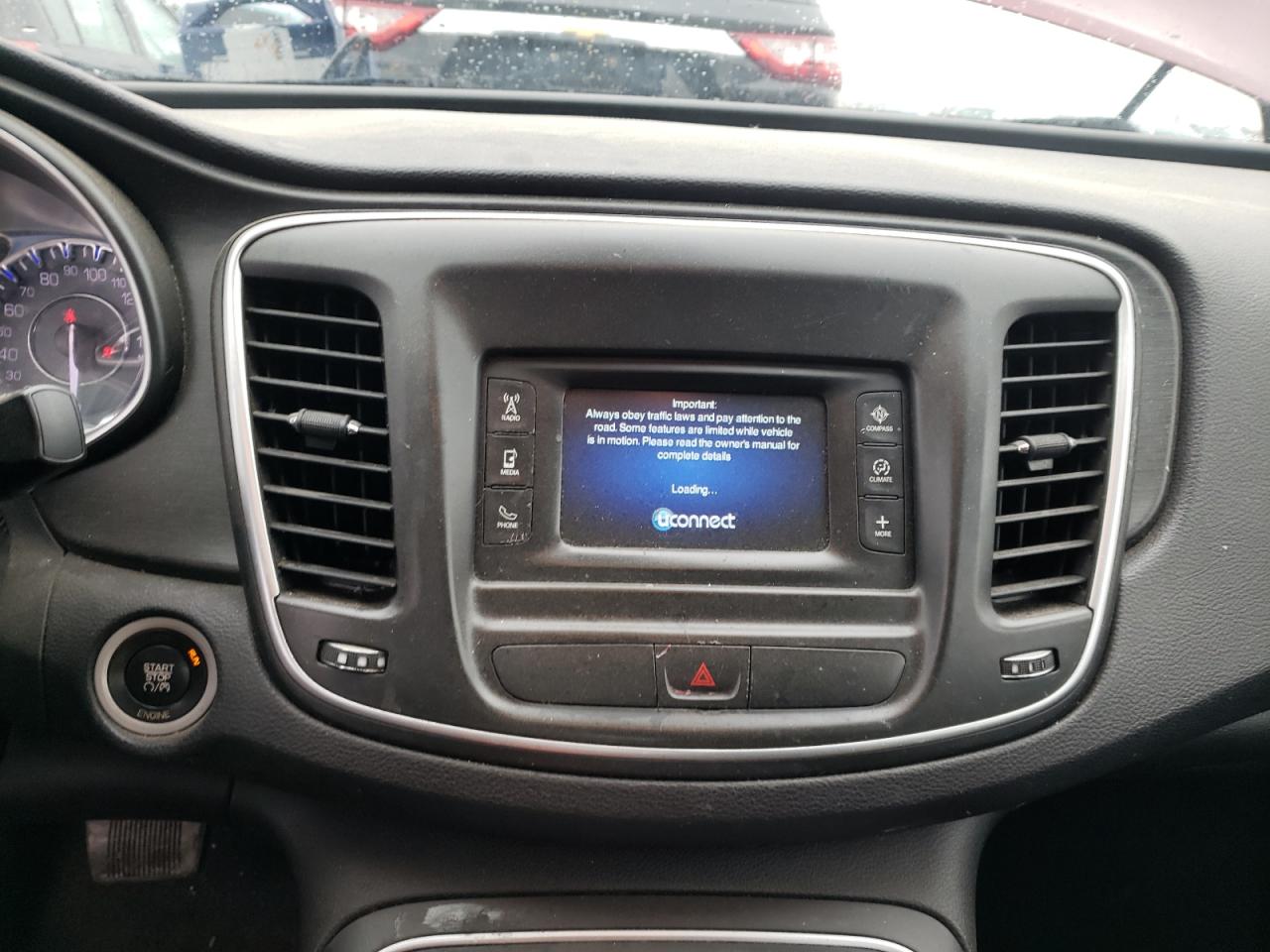 Photo 9 from auction – 2015 CHRYSLER 200 LIMITE with VIN 1C3CCCAB0FN617419