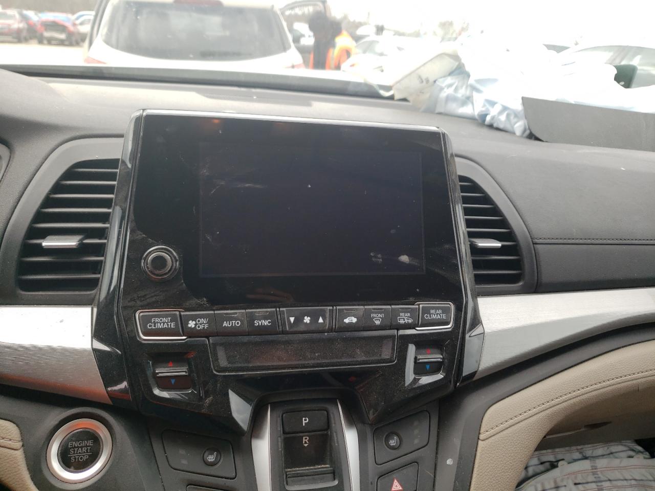Photo 9 from auction – 2018 HONDA ODYSSEY EX with VIN 5FNRL6H56JB013873