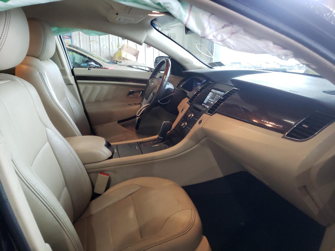 Photo 5 from auction – 2014 FORD TAURUS LIM with VIN 1FAHP2F87EG139263