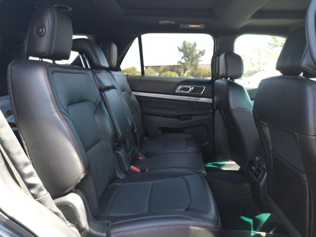 Photo 6 from auction – 2017 FORD EXPLORER S with VIN 1FM5K8GTXHGA04005