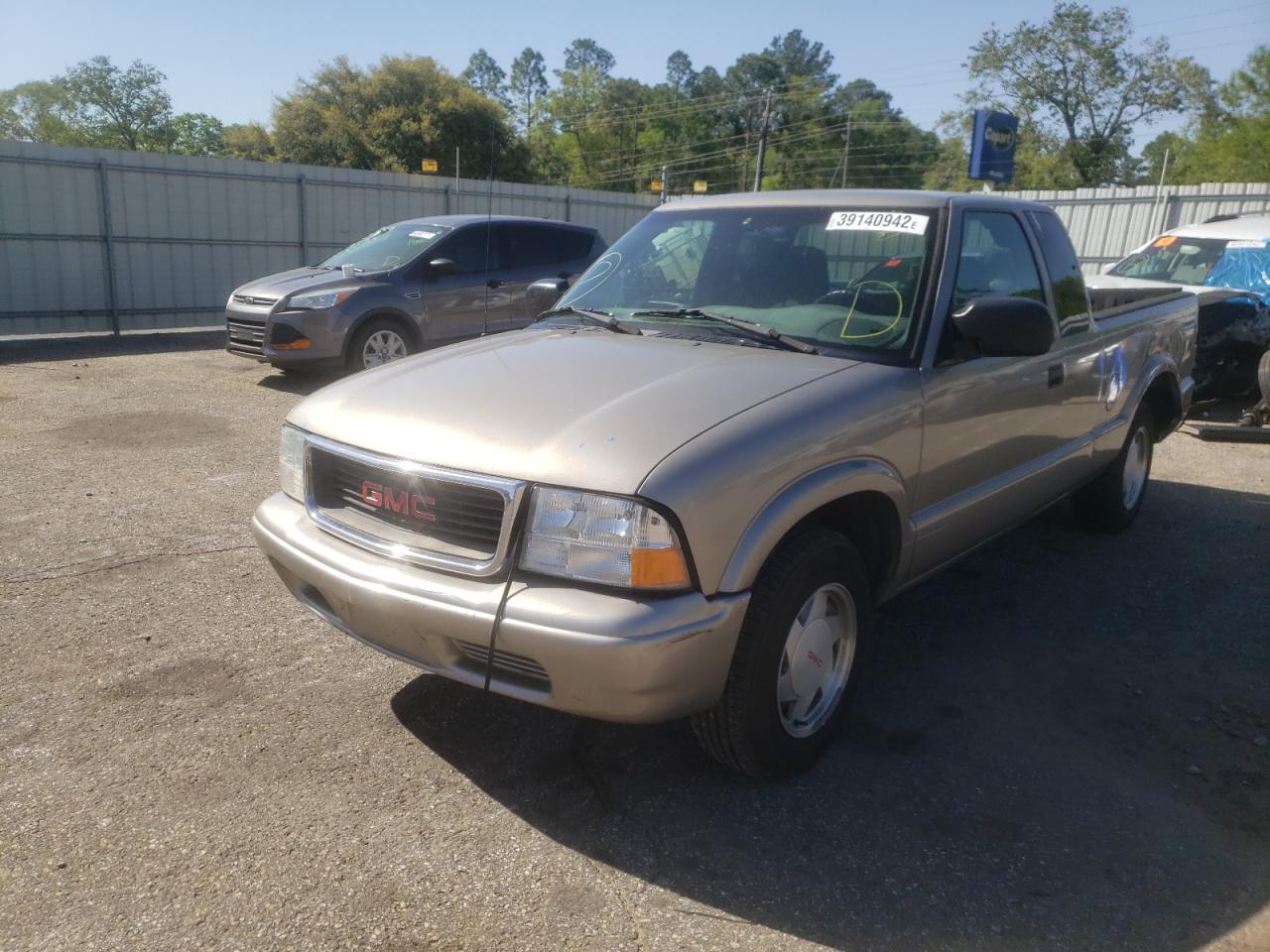 Photo 2 from auction – 2003 GMC SONOMA with VIN 1GTCS19X438283831