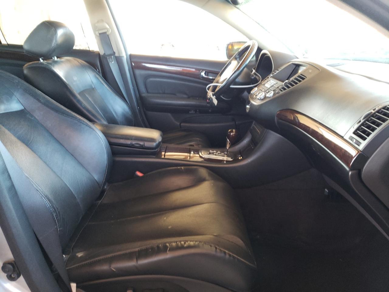 Photo 5 from auction – 2005 INFINITI Q45 with VIN JNKBF01A55M100138