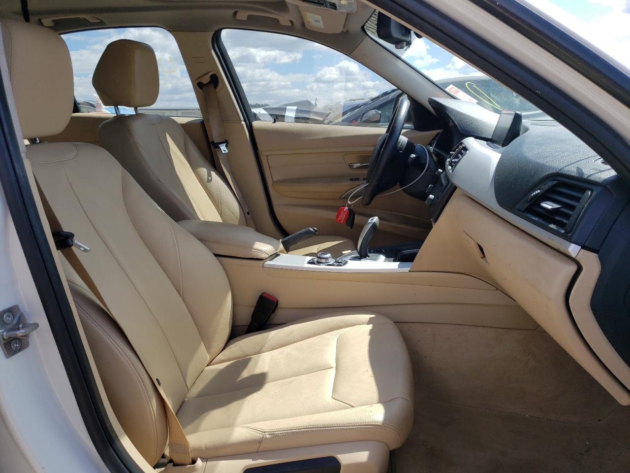 Photo 5 from auction – 2013 BMW 328 I with VIN WBA3A5C56DF601931