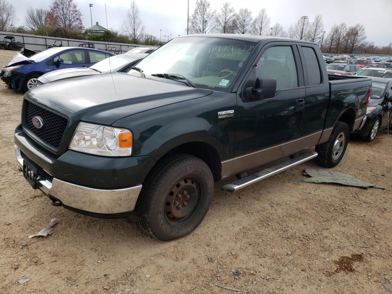 Photo 2 from auction – 2005 FORD F150 with VIN 1FTRX14WX5KB71731