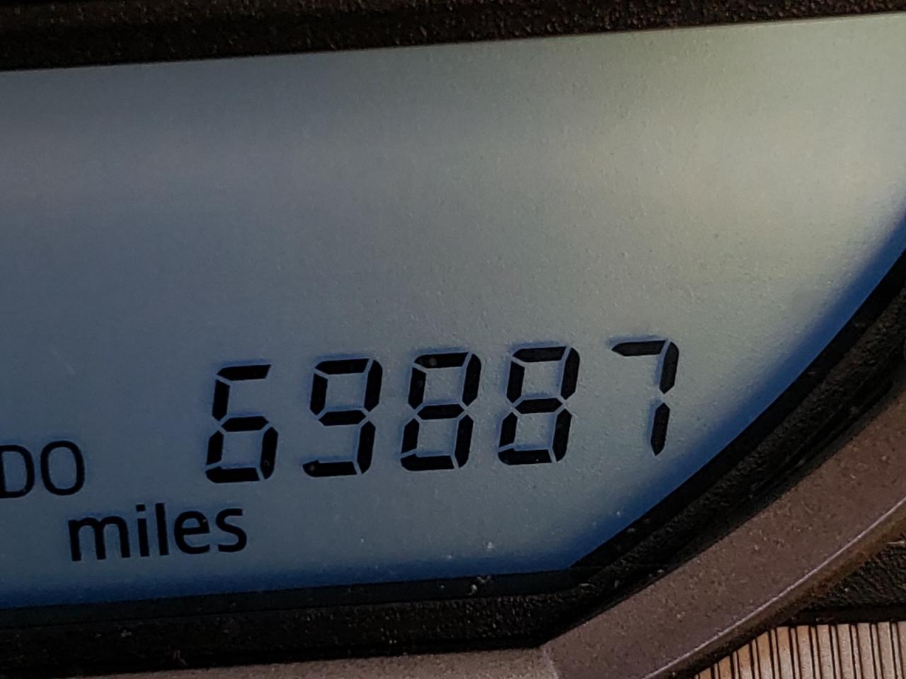 Photo 8 from auction – 2015 TOYOTA RAV4 XLE with VIN JTMRFREV7FD129708
