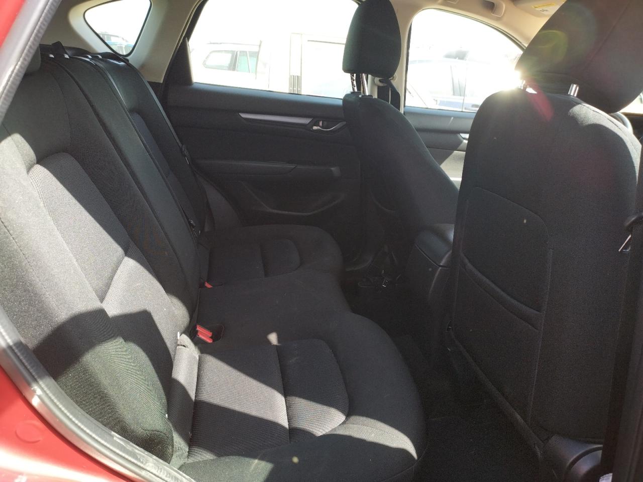 Photo 6 from auction – 2018 MAZDA CX-5 SPORT with VIN JM3KFBBM0J0399035