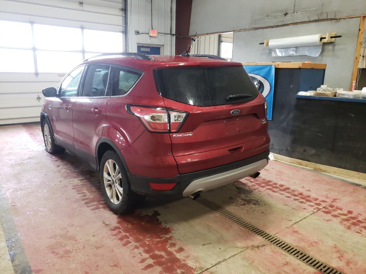 Photo 3 from auction – 2018 FORD ESCAPE SEL with VIN 1FMCU0HD6JUC57677