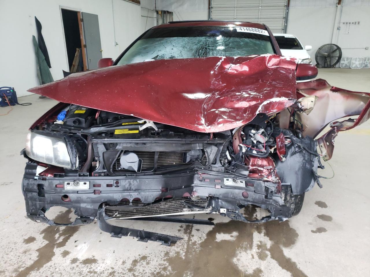 Photo 9 from auction – 2001 VOLVO S60 with VIN YV1RS61R012077484