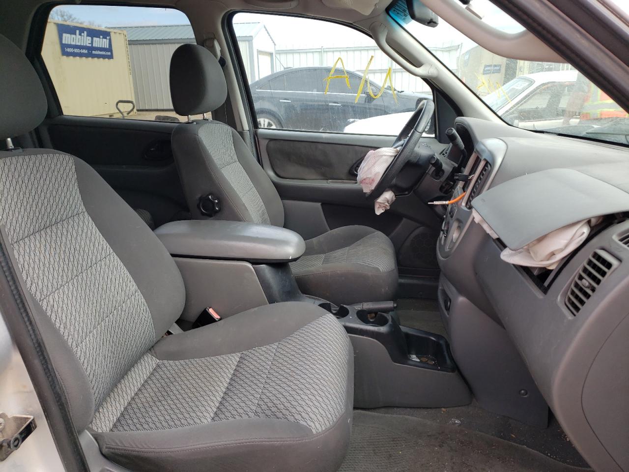 Photo 5 from auction – 2003 FORD ESCAPE XLT with VIN 1FMYU03113KA62507