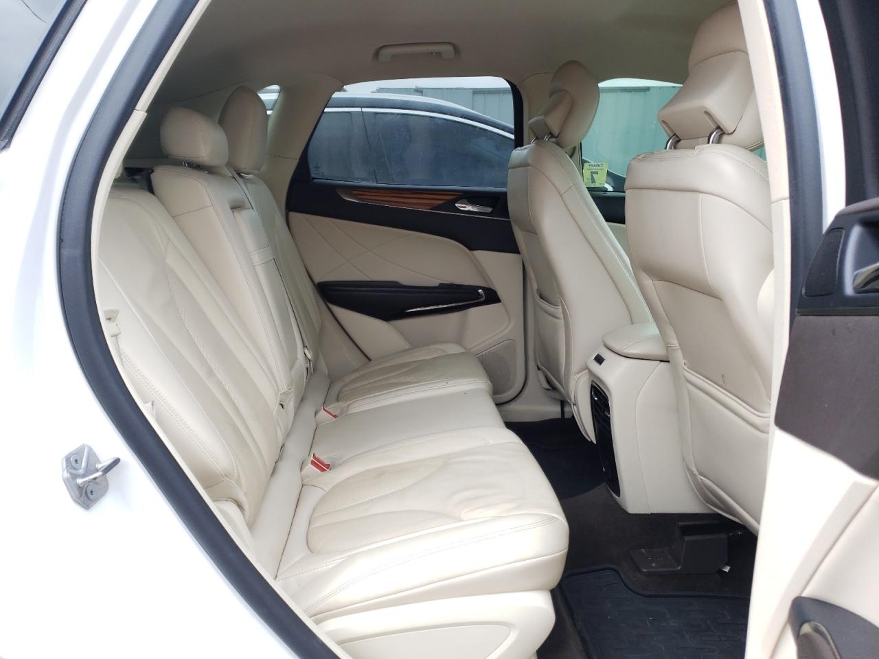 Photo 6 from auction – 2015 LINCOLN MKC with VIN 5LMCJ2A96FUJ27395