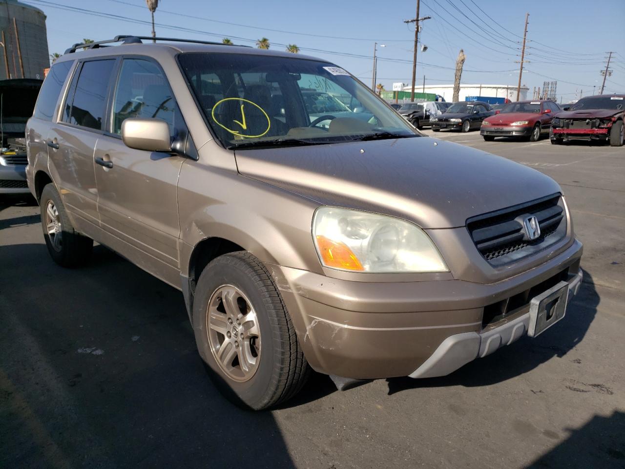 HONDA PILOT 2004 مع رقم تعريف المركبة 2HKYF18514H577734 - صورة من المزاد