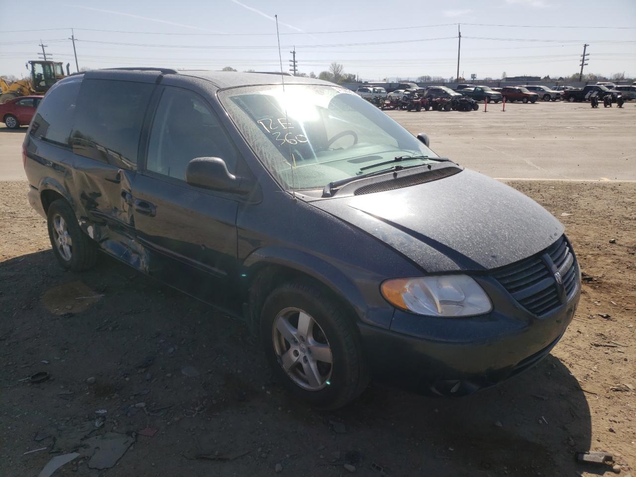DODGE GRAND CARA 2007 with VIN 2D4GP44L67R351696 - Photo from auction