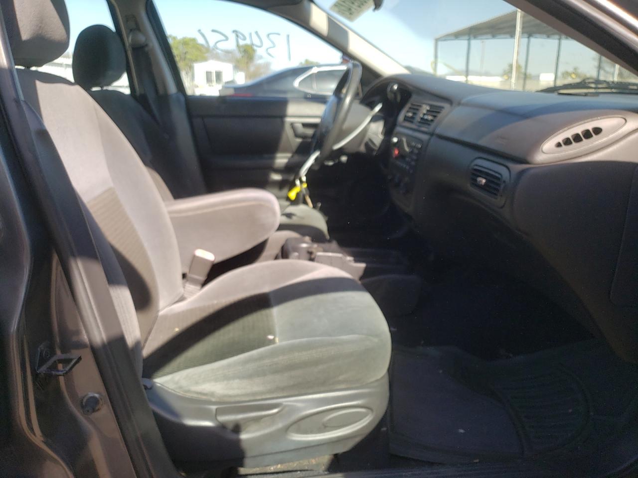 Photo 5 from auction – 2003 FORD TAURUS SE with VIN 1FAFP53203G269651
