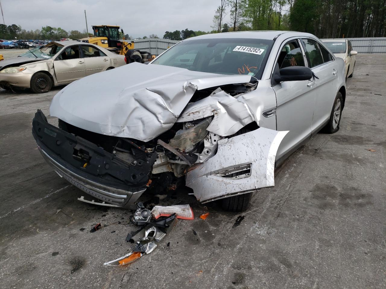 Photo 2 from auction – 2011 FORD TAURUS SE with VIN 1FAHP2DW5BG187390