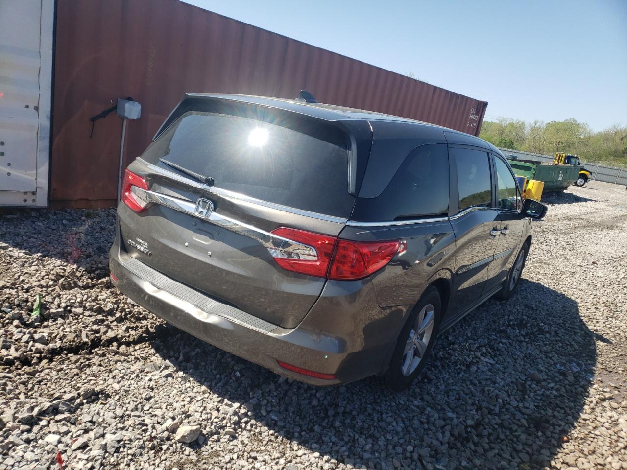Photo 4 from auction – 2018 HONDA ODYSSEY EX with VIN 5FNRL6H74JB070655