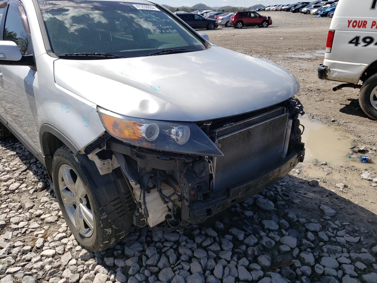 Photo 9 from auction – 2013 KIA SORENTO EX with VIN 5XYKUDA67DG374466