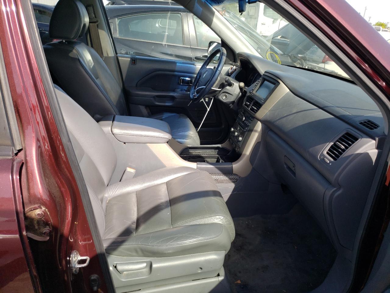 Photo 5 from auction – 2008 HONDA PILOT EXL with VIN 5FNYF18738B032897