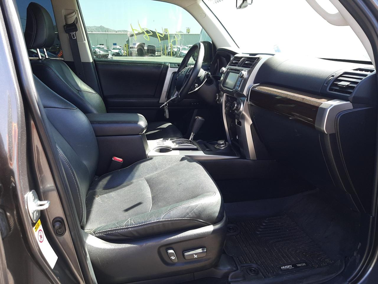 Photo 5 from auction – 2015 TOYOTA 4RUNNER SR with VIN JTEBU5JR8F5247281